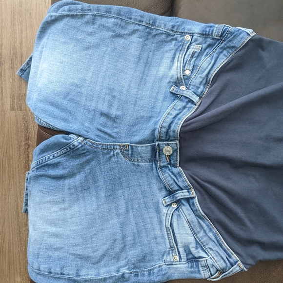 Maternity Jeans - Picture 5 of 7
